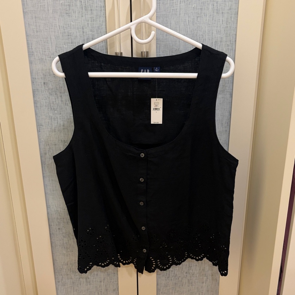 GAP Black Eyelet-Hem Button-Front Sleeveless Cami… - image 1